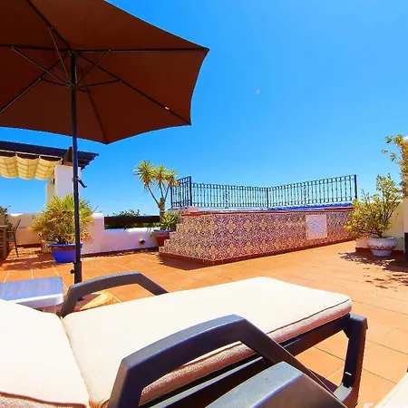 Penthouse In Benahavis With Terrace And Jacuzzi Estepona