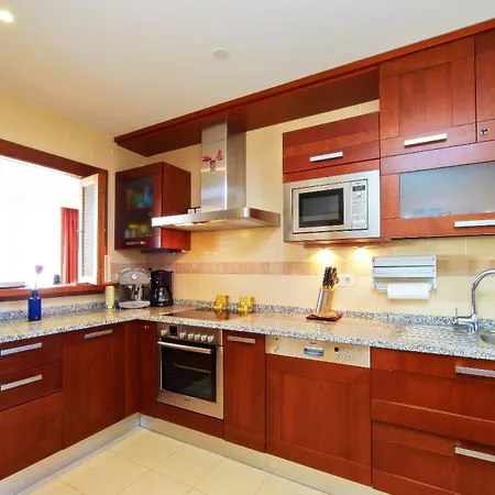 Apartment Penthouse In Benahavis With Terrace And Jacuzzi